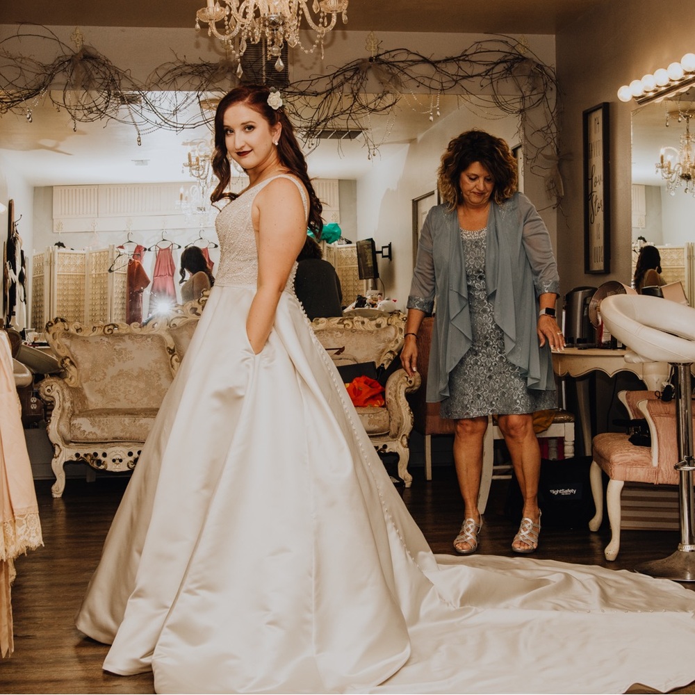 Maggie Sottero Elegant White Wedding Dress